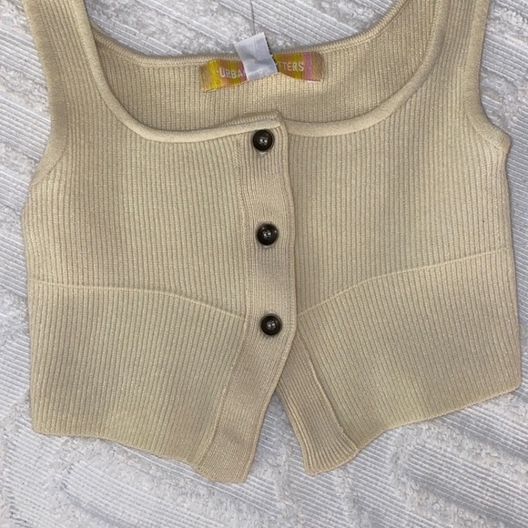 Urban Outfitters Crop Top - Picture 2 of 7